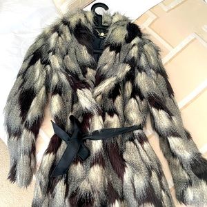 Bebe Women’s Beautiful faux fur coat